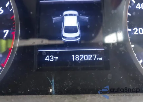 2020 Hyundai Elantra Sel z USA, uszkodzony, nr VIN 5NPD84LF7LH512878